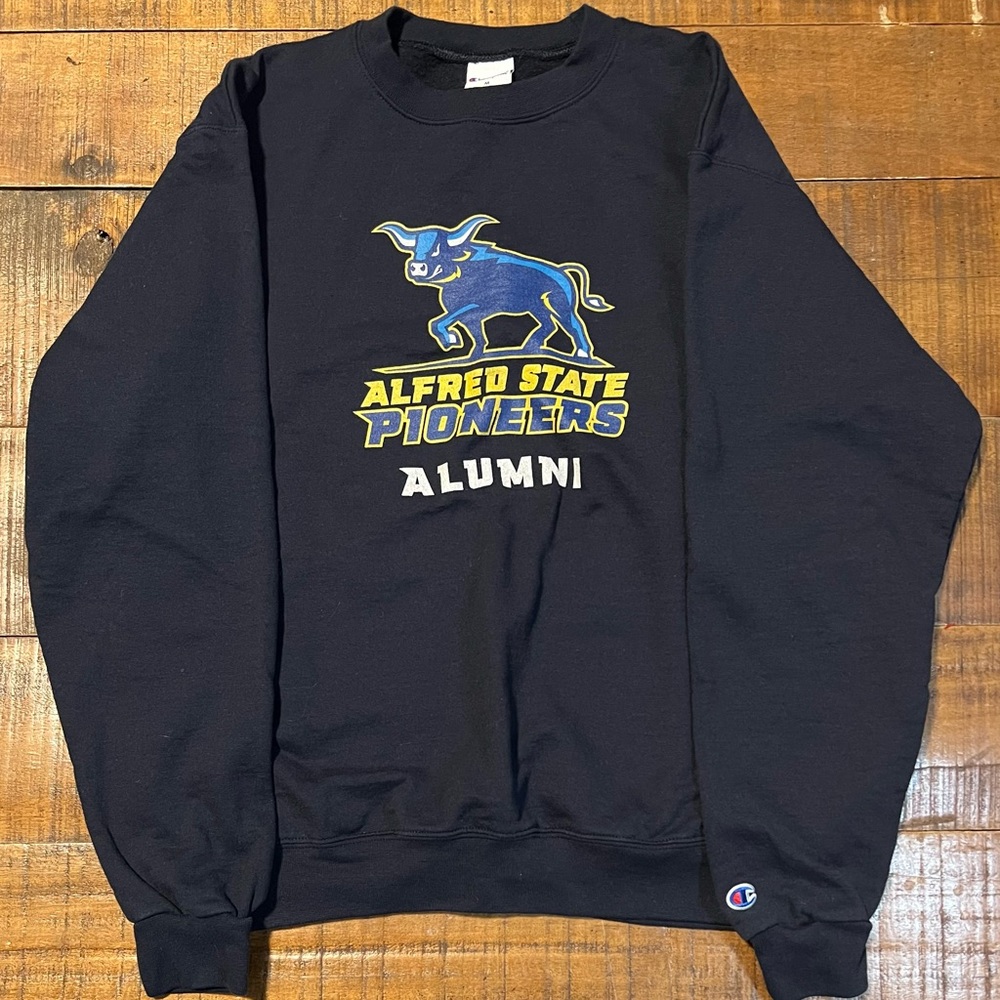 Alfred State Pioneeers Alumni Sweatshirt by Champion (21.5x24) Size: M